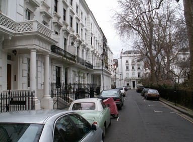 a narrow street of london, uk