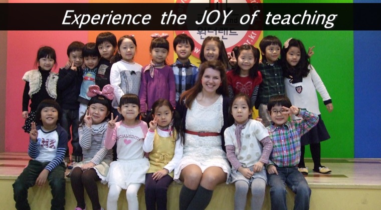 a TEFL teacher with a group of south korean pre-school students